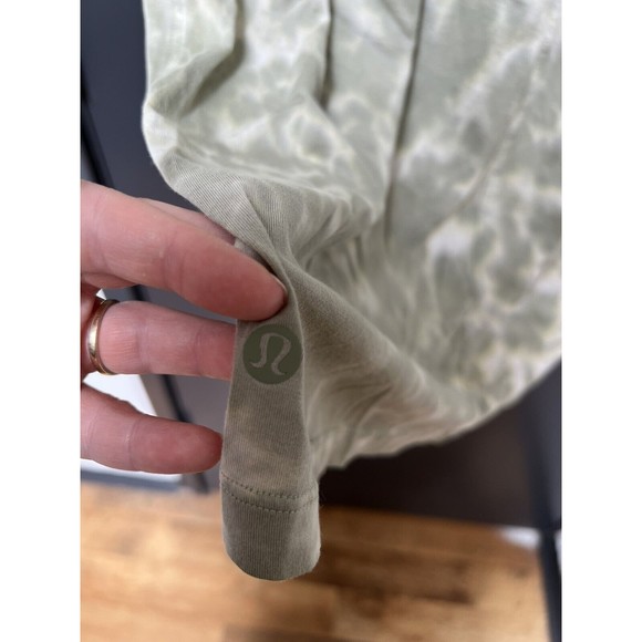 Mens Lululemon The Fundamental T *Wash Tye Dye Green T Shirt Size 8 - Picture 5 of 5